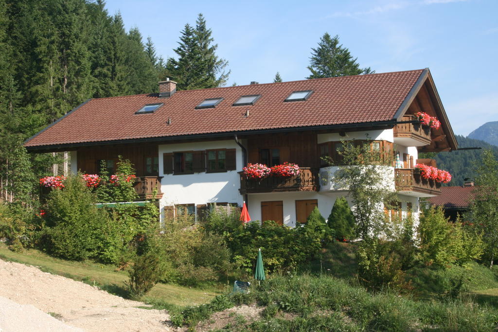 Ferienhaus Am Roemerweg Klais Bagian luar foto