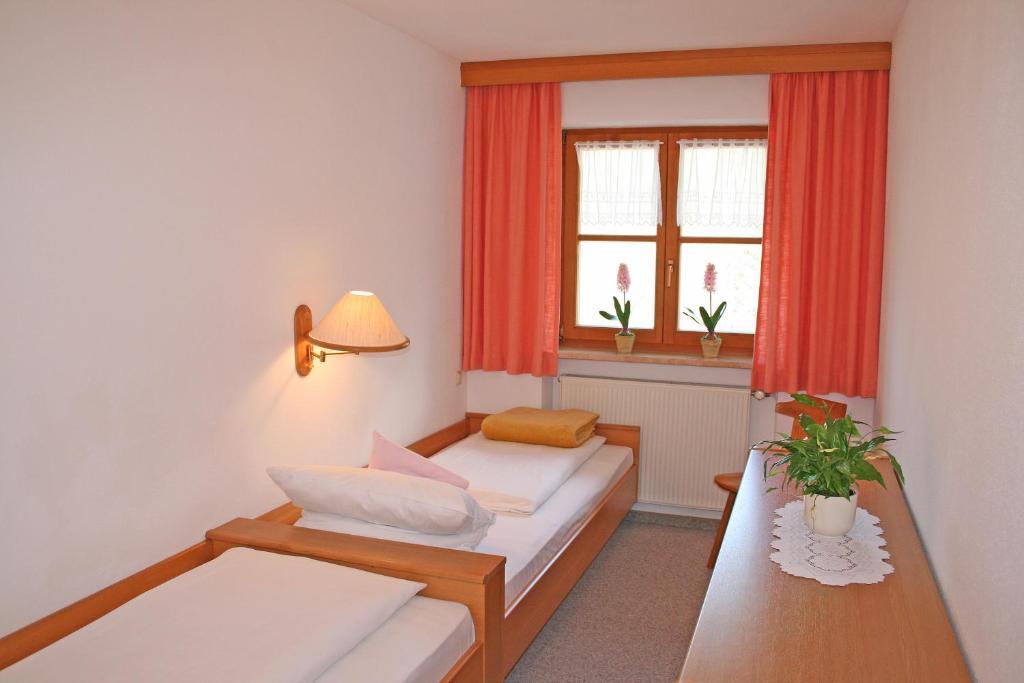 Ferienhaus Am Roemerweg Klais Ruang foto